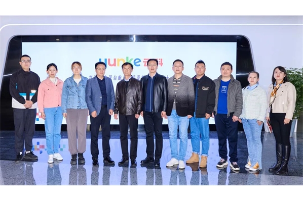 內(nèi)蒙古農(nóng)業(yè)大學(xué)計(jì)算機(jī)與信息工程學(xué)院黨委書(shū)記王俊生一行赴云科參觀(guān)交流